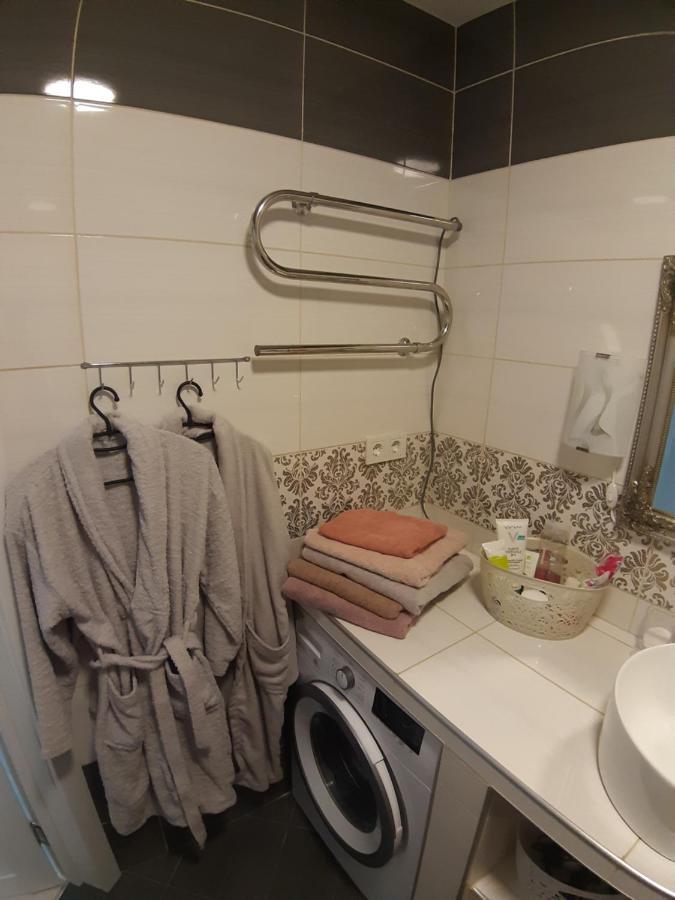 Appartment New In Center Mogilev Esterno foto