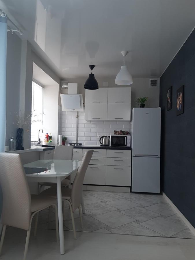 Appartment New In Center Mogilev Esterno foto