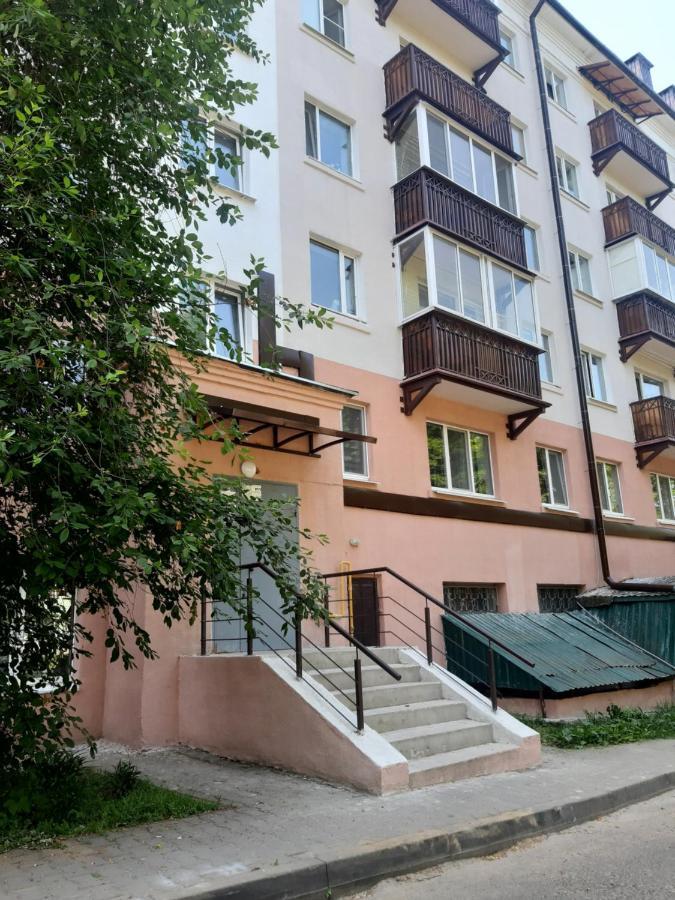 Appartment New In Center Mogilev Esterno foto