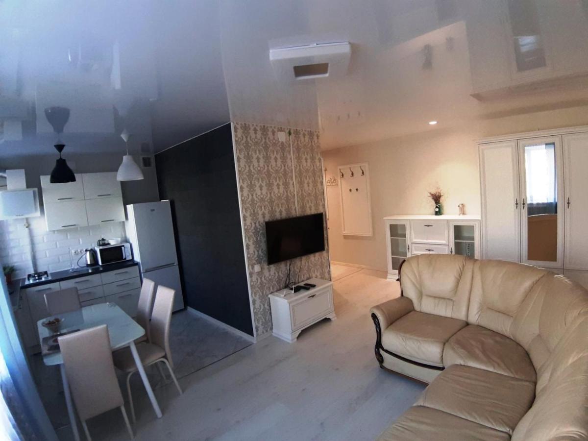 Appartment New In Center Mogilev Esterno foto