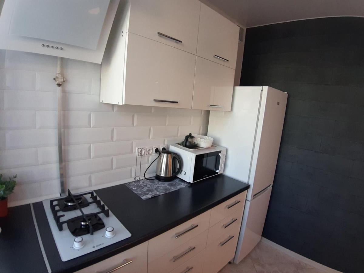 Appartment New In Center Mogilev Esterno foto