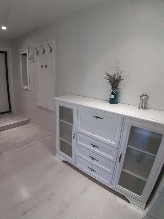 Appartment New In Center Mogilev Esterno foto