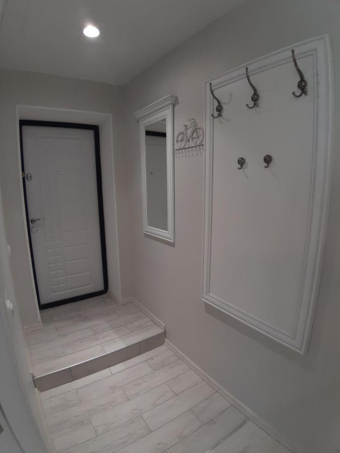 Appartment New In Center Mogilev Esterno foto