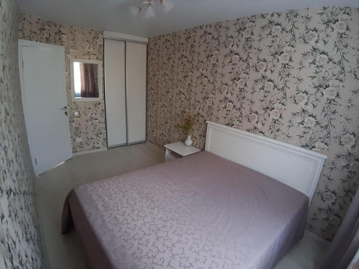Appartment New In Center Mogilev Esterno foto